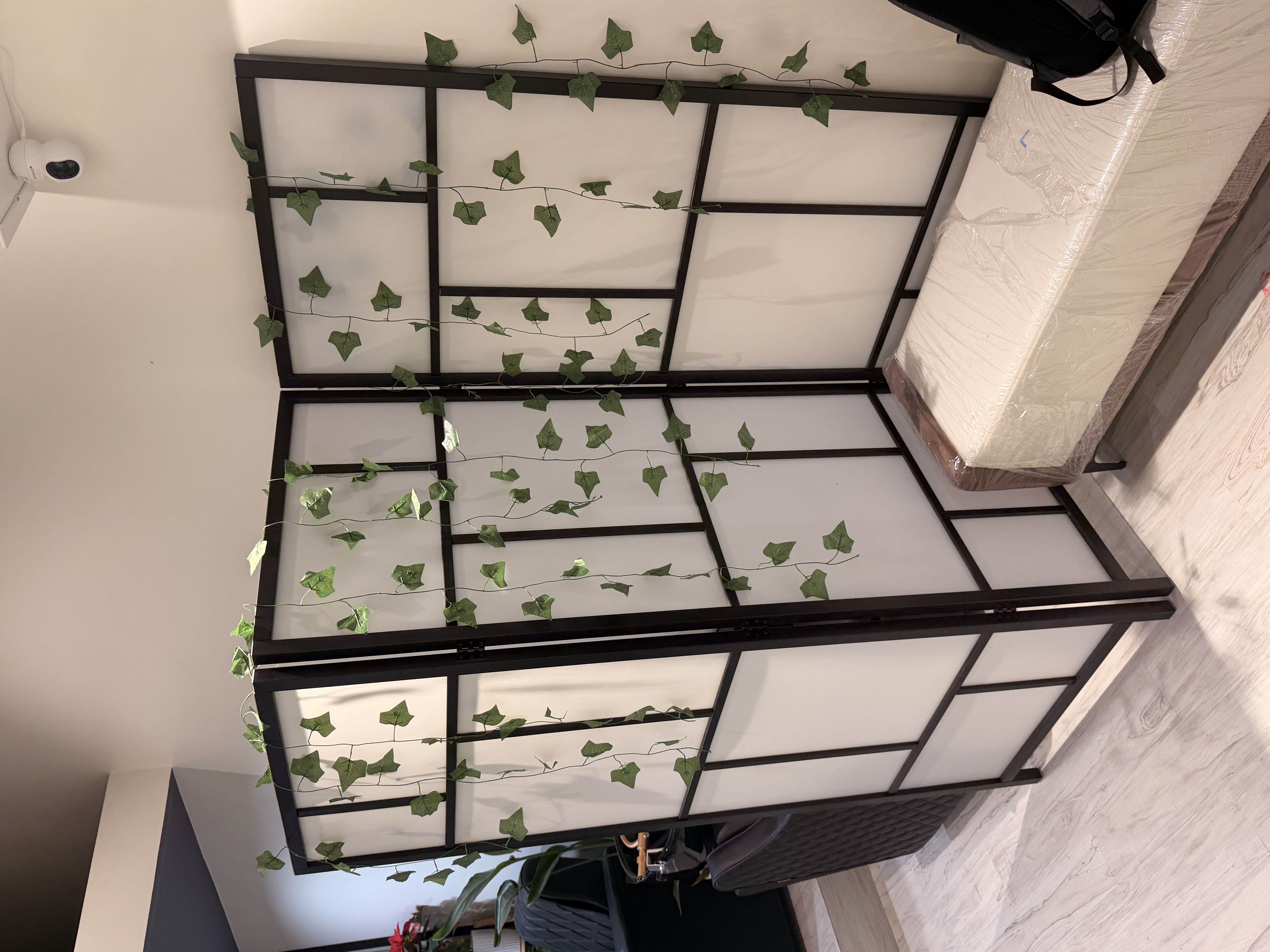 Japanese Inspired Partition for Privacy